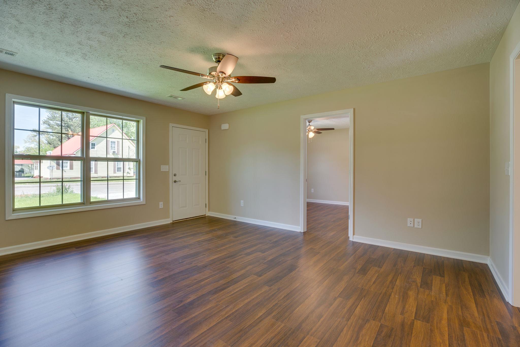 328 Rigney Drive Manchester, TN 37355 - Photo 4 of 20 Gallery Image 4