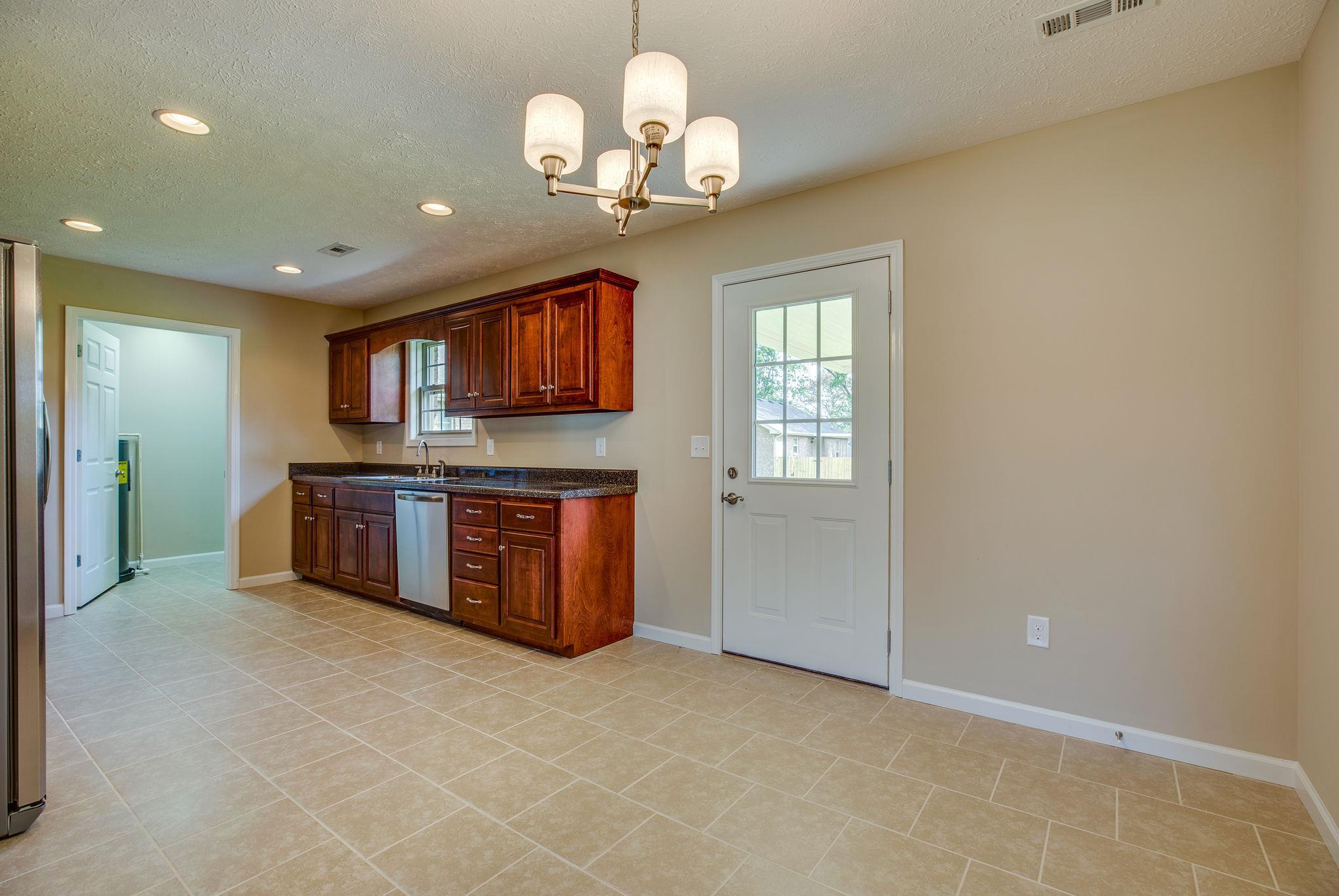 328 Rigney Drive Manchester, TN 37355 - Photo 5 of 20 Gallery Image 5