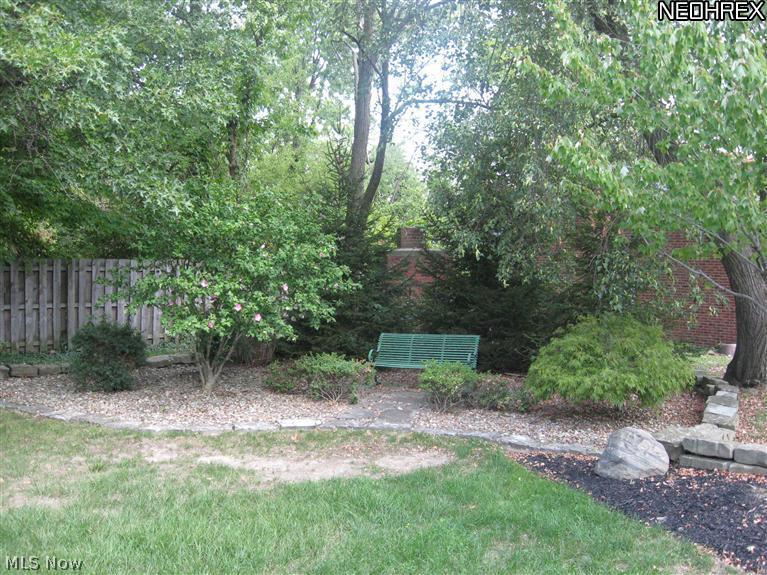 1443 Dill Road Cleveland, OH 44121 - Photo 23 of 24