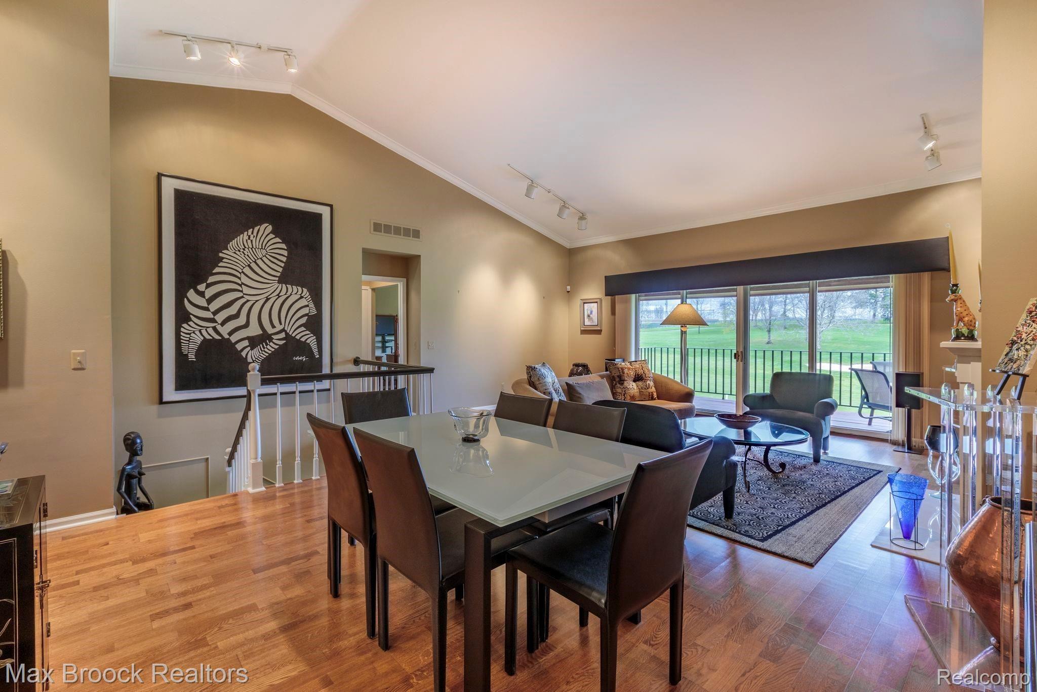 944 GreenView Court Rochester, MI 48307 - Photo 14 of 36 944 Green View Ct-14.jpg