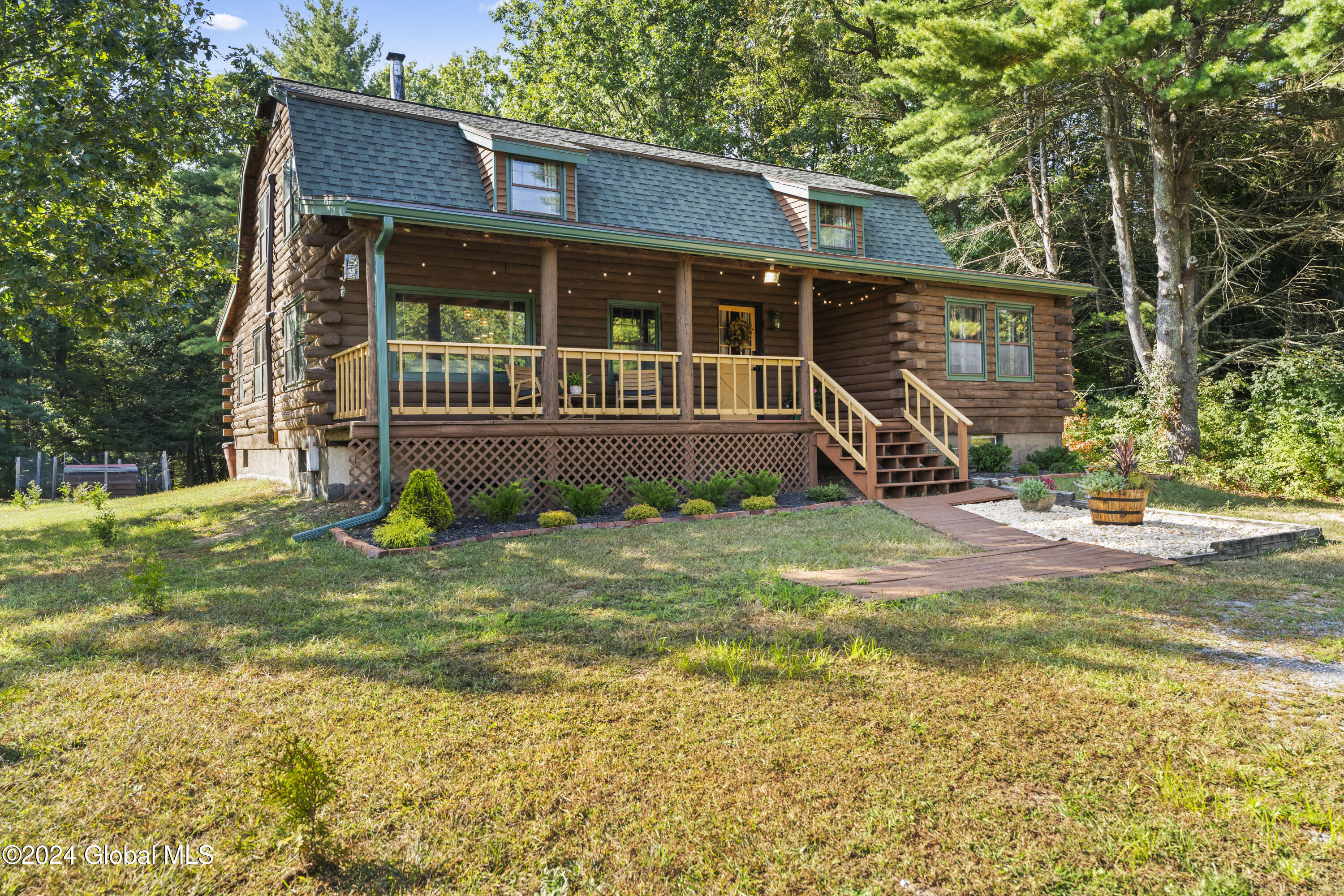 112 Ingersoll Road Wilton, NY 12866 - Photo 1 of 2 DSC06332