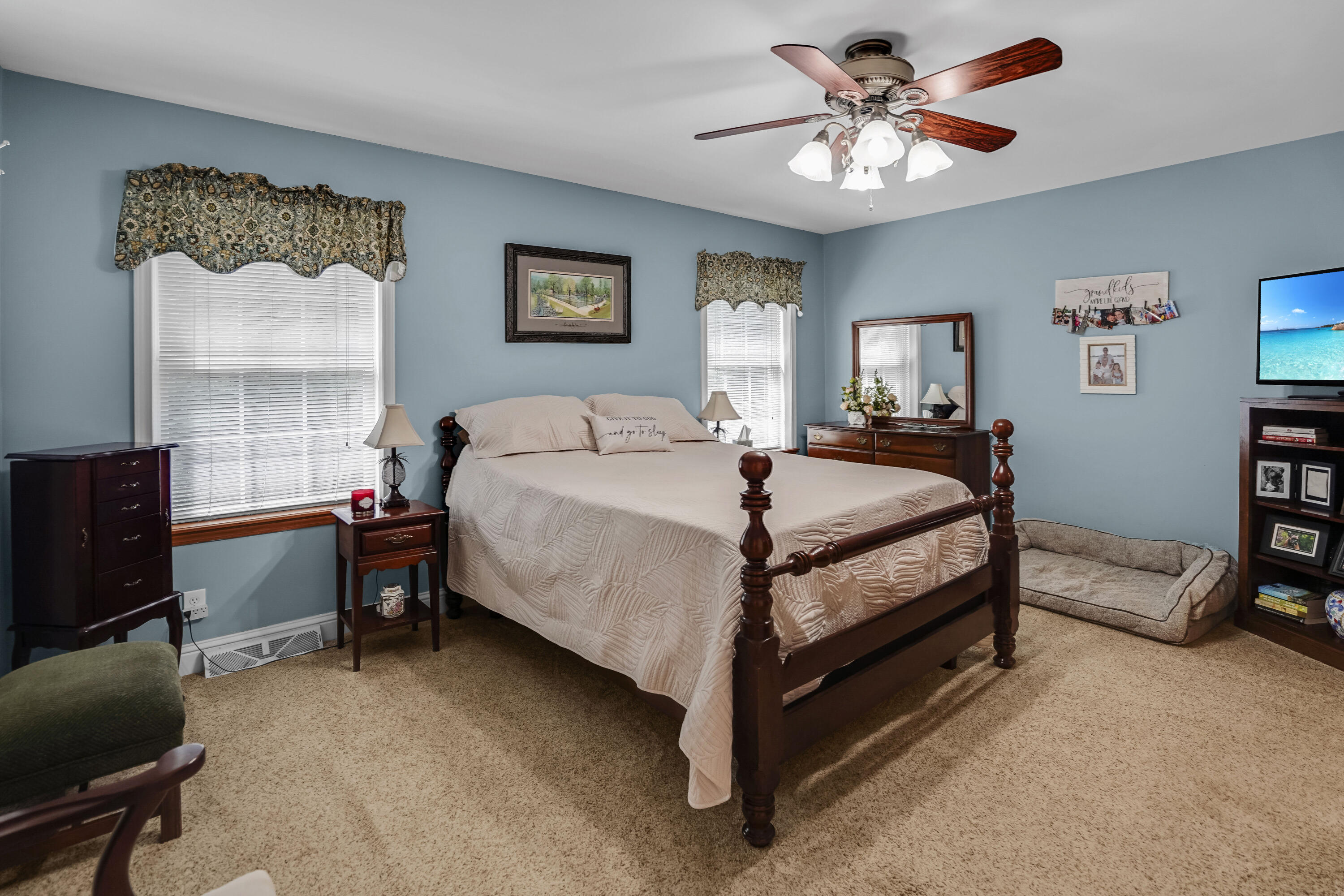 401 Whisperway Road Moneta, VA 24121 - Photo 19 of 60 Primary Bedroom