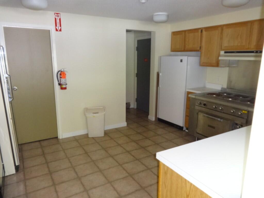79 East Ridge Road, Unit 211 Southwest Harbor, ME 04679 - Photo 19 of 22 205comrm (1)