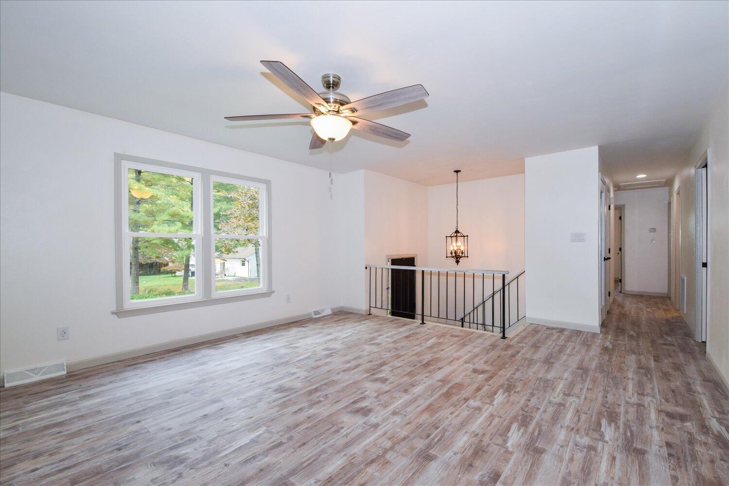 5810 Merriman Road Roanoke, VA 24018 - Photo 5 of 27 03-5810 Merriman-3