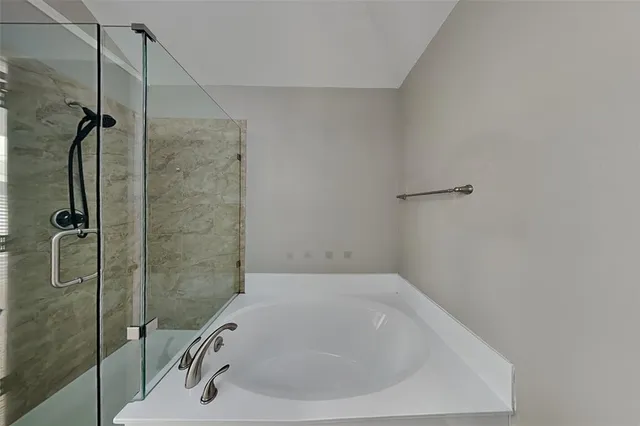 $2,400 | 2149 Arbor Creek Drive, Carrollton, TX 75010