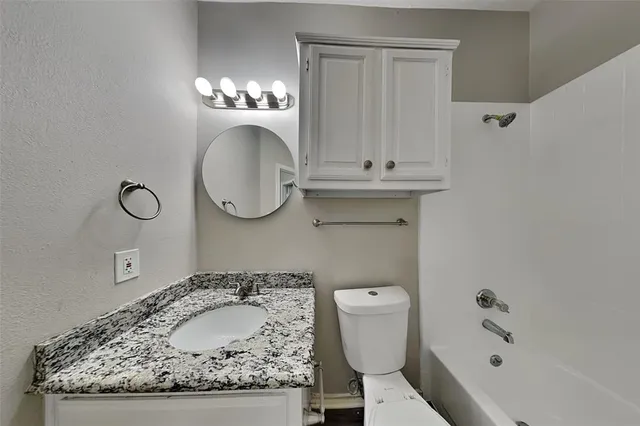 $2,400 | 2149 Arbor Creek Drive, Carrollton, TX 75010