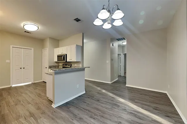 $2,400 | 2149 Arbor Creek Drive, Carrollton, TX 75010