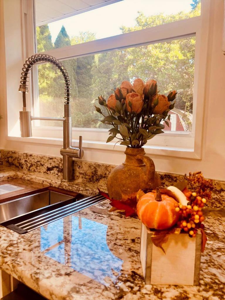 808 Bridle Lane Wheaton, IL 60187 - Photo 7 of 22