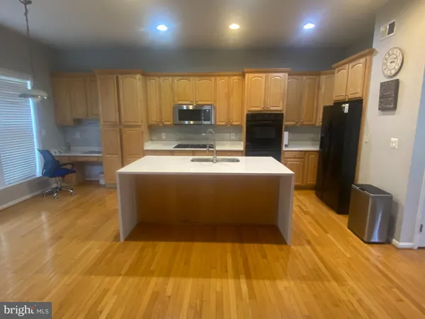 $4,250 | 13030 Greg Roy Lane, Herndon, VA 20171