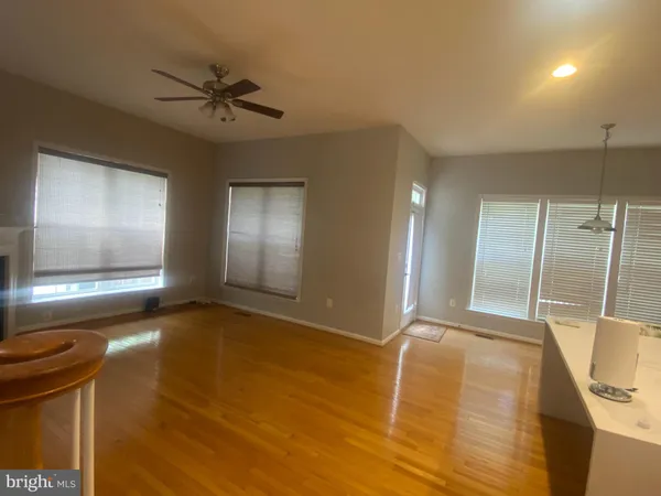 $4,250 | 13030 Greg Roy Lane, Herndon, VA 20171