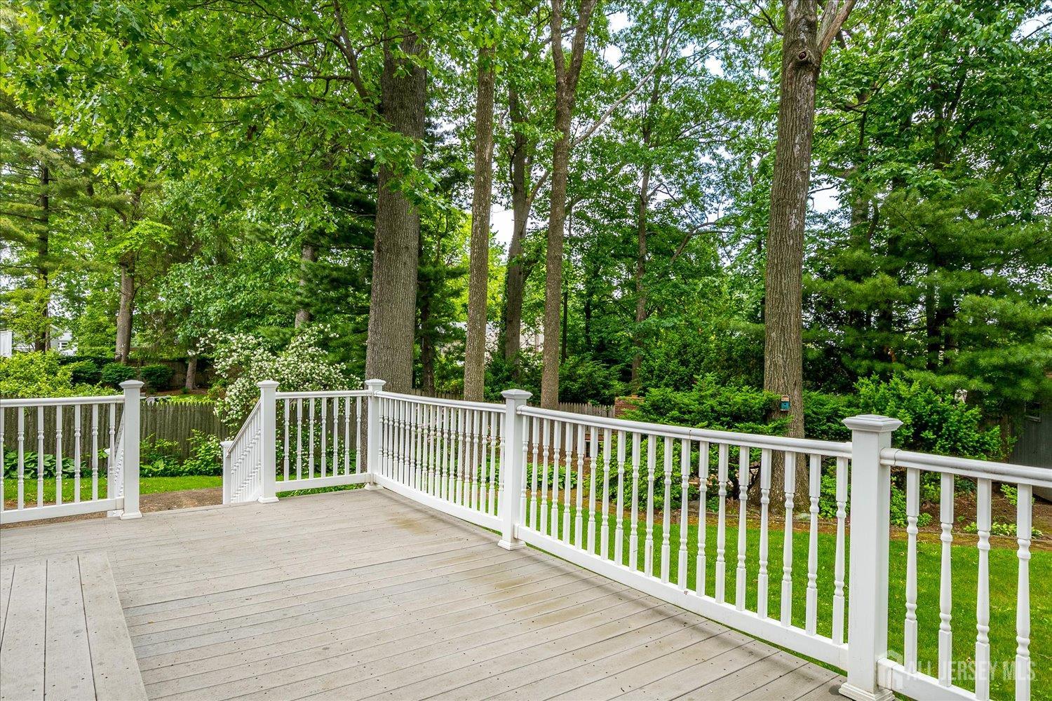 4 Bodnarik Road Edison, NJ 08837 - Photo 41 of 41 a view of a wooden fence