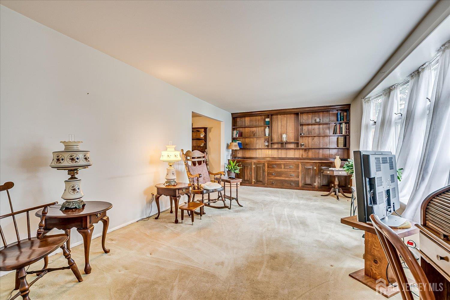 4 Bodnarik Road Edison, NJ 08837 - Photo 7 of 41 a view of a room with gym equipment