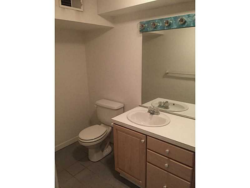 306 Dean Ridge Court, Unit 306 Cranston, RI 02920 - Photo 16 of 19 Bathroom.
