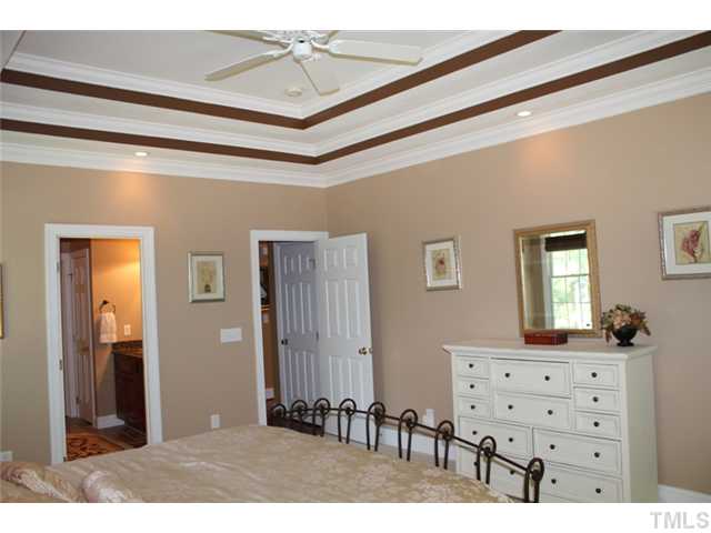 5101 Bartons Enclave Lane Raleigh, NC 27613 - Photo 13 of 25 a living room with furniture
