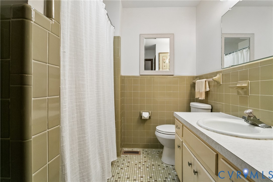 8950 Cook Drive Hayes, VA 23072 - Photo 25 of 45
