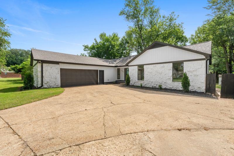 4076 Oak Road Bartlett, TN 38135 - Photo 4 of 26