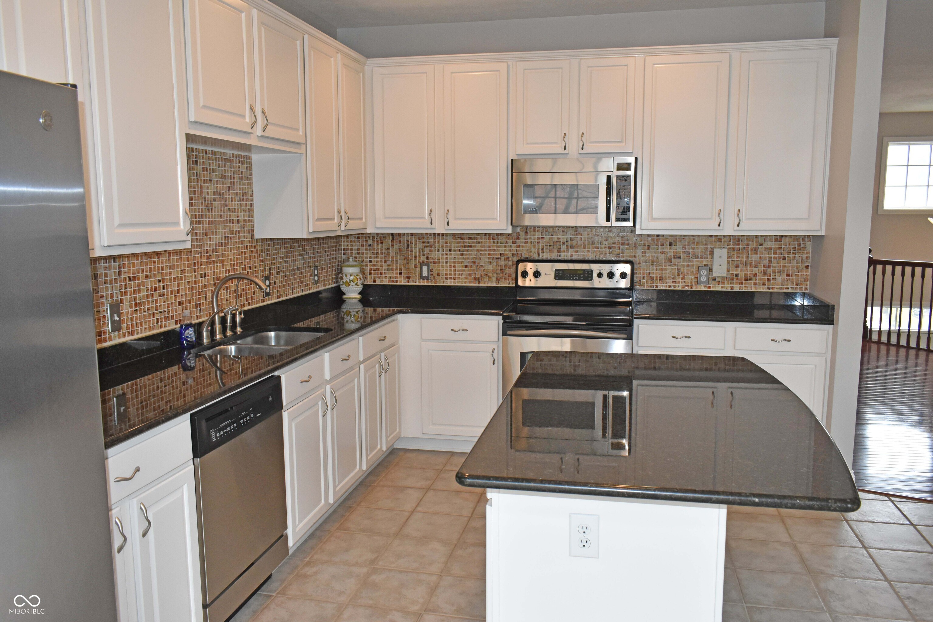 12968 Grenville Street Carmel, IN 46032 - Photo 13 of 35
