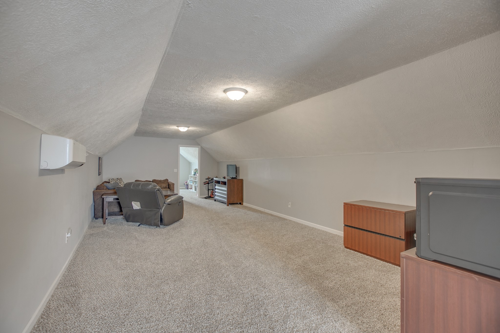 7953 Franklin Road Murfreesboro, TN 37128 - Photo 18 of 26 a living room with furniture and a couch