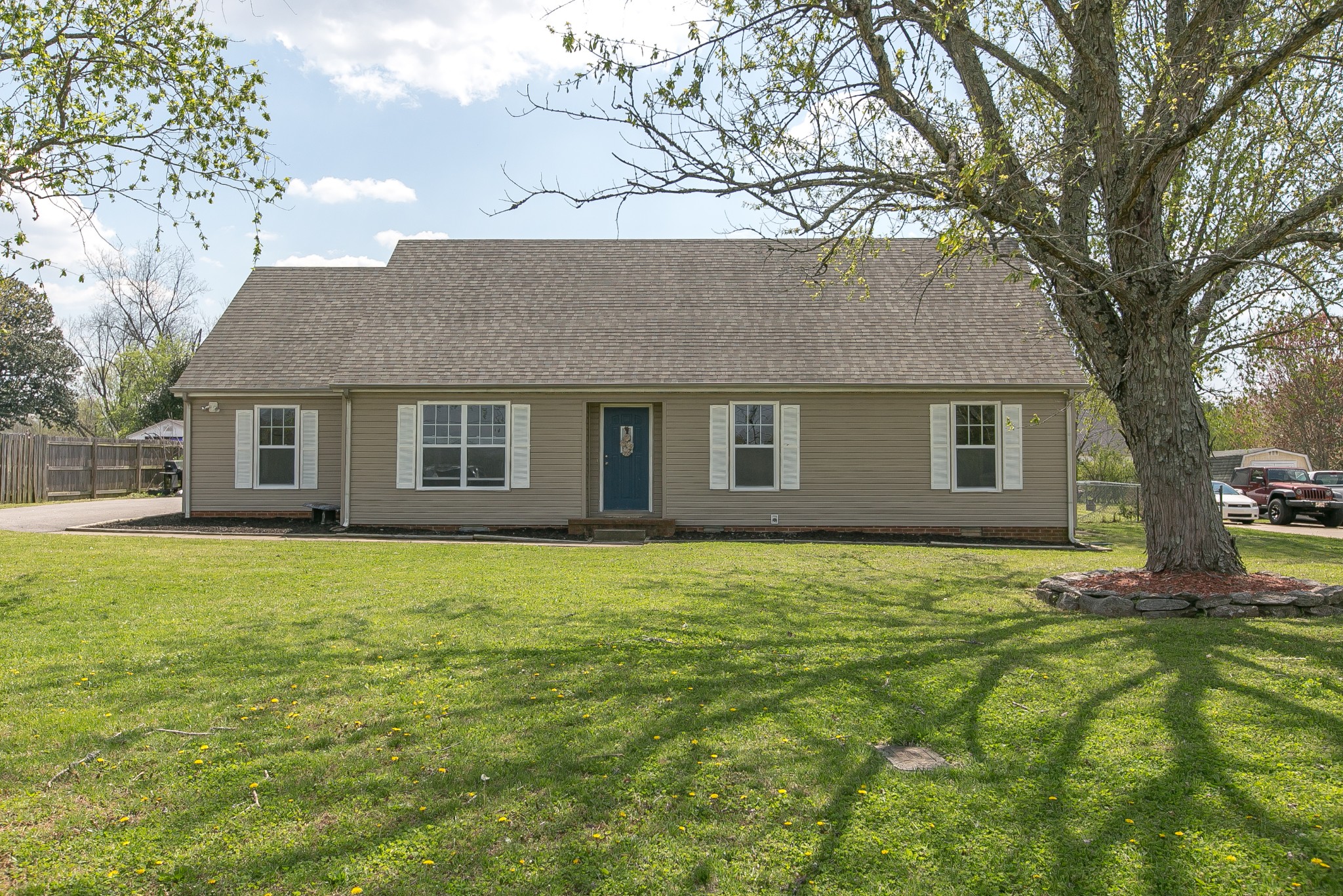 7953 Franklin Road Murfreesboro, TN 37128 - Photo 26 of 26 a house that has a big yard in front of it