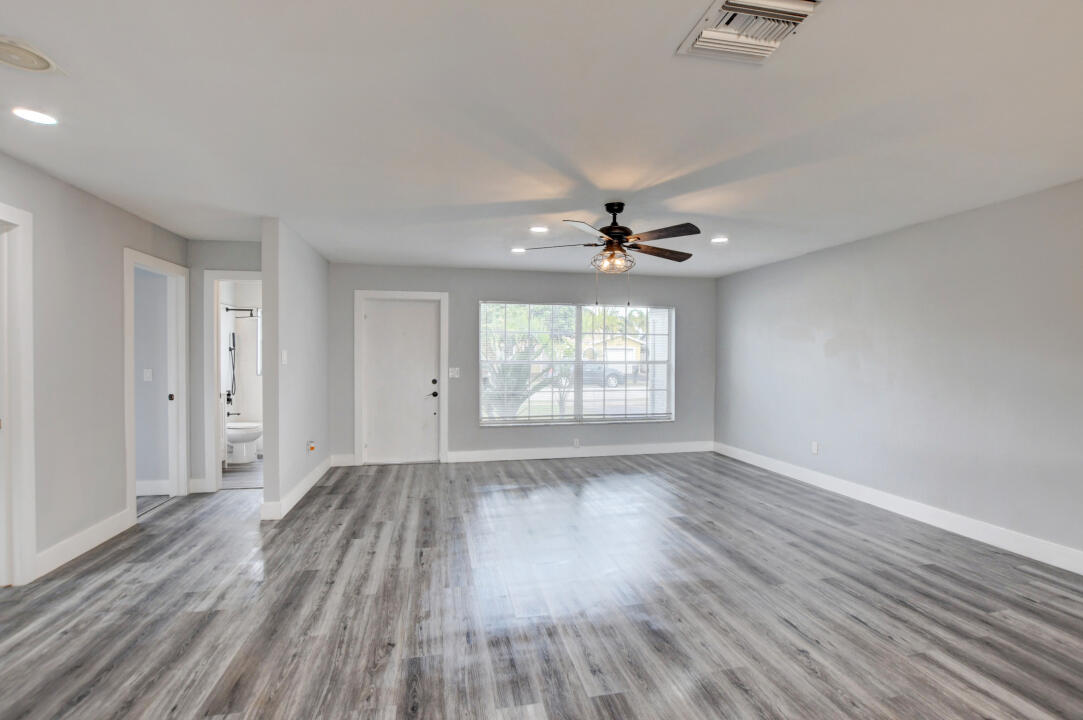 22778 Southwest 65th Way Boca Raton, FL 33428 - Photo 2 of 35 2