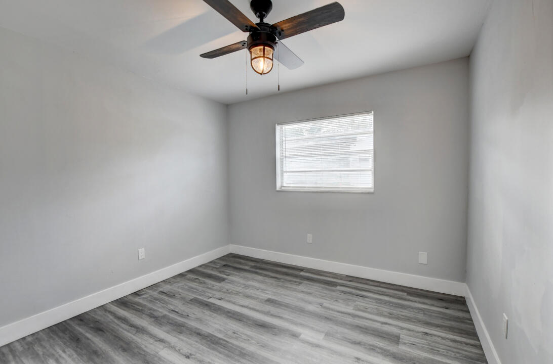 22778 Southwest 65th Way Boca Raton, FL 33428 - Photo 21 of 35 21