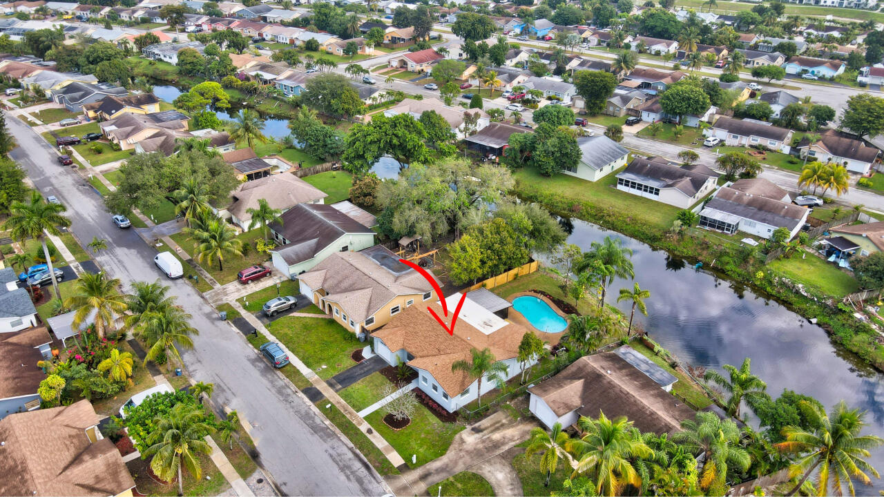 22778 Southwest 65th Way Boca Raton, FL 33428 - Photo 33 of 35 33