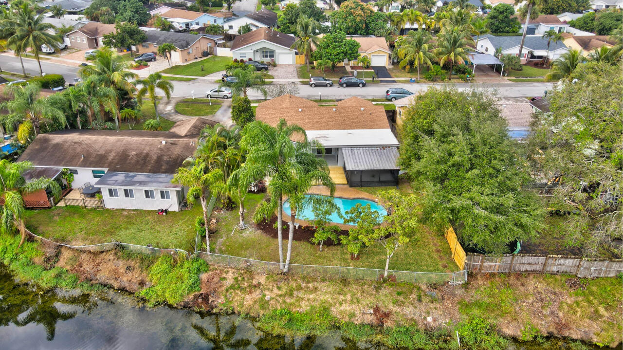 22778 Southwest 65th Way Boca Raton, FL 33428 - Photo 34 of 35 34