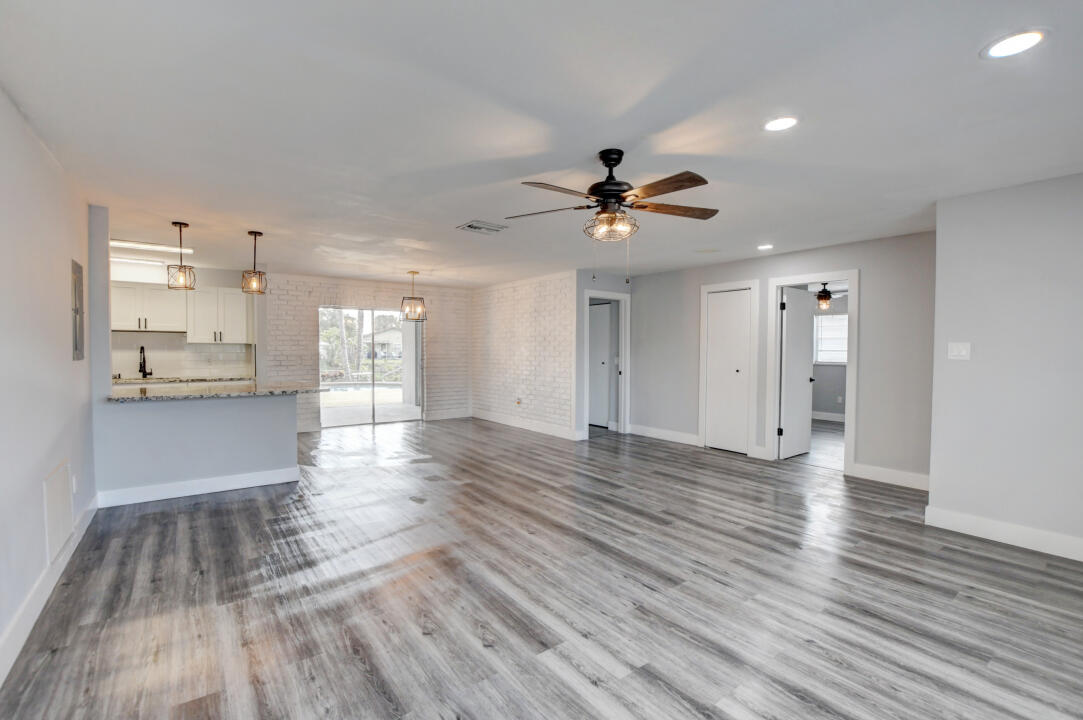22778 Southwest 65th Way Boca Raton, FL 33428 - Photo 5 of 35 5