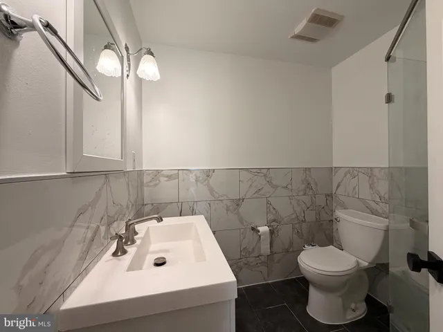 $2,998 | 439 Ginkgo Terrace Northeast, Leesburg, VA 20176