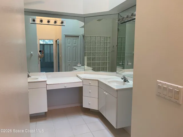 $3,000 | 729 Kenwood Circle, Melbourne, FL 32940