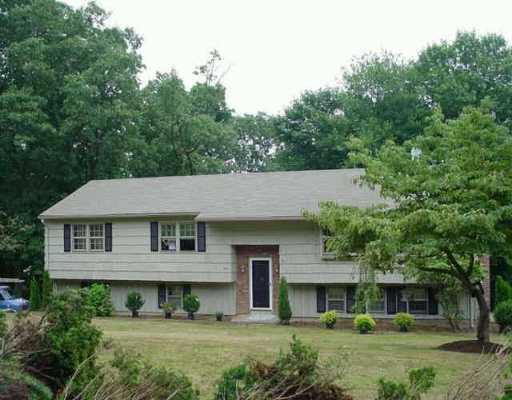 541 Howellton Road Orange, CT 06477 - Photo 1 of 1
