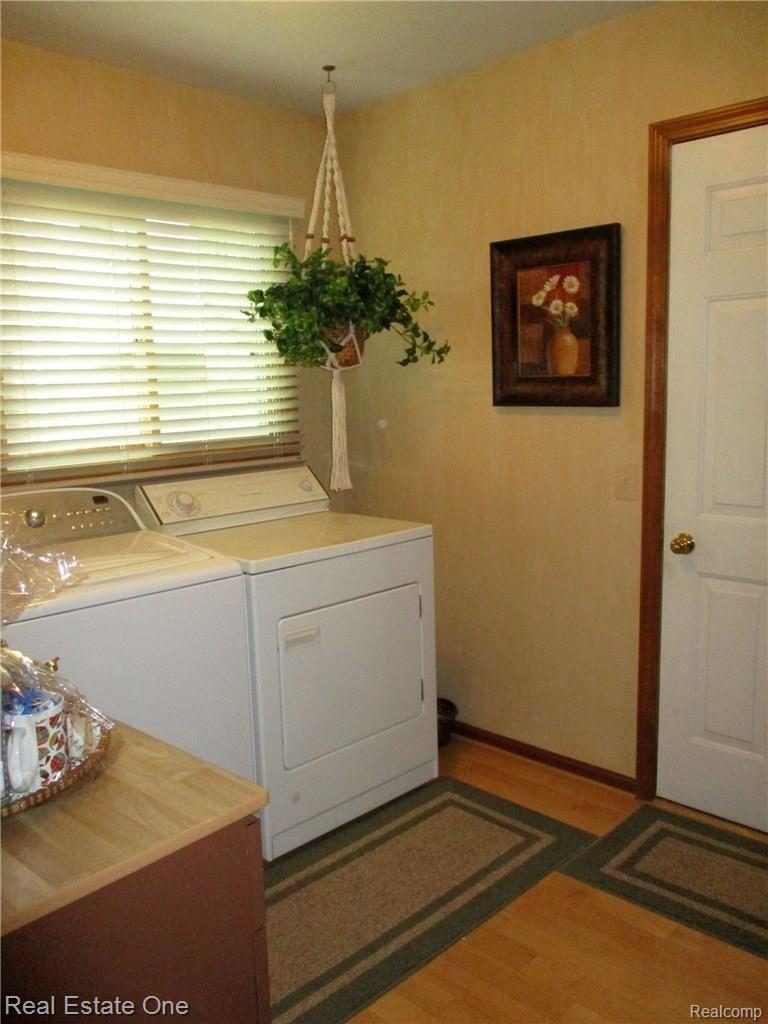 1991 Edgemont Court Rochester, MI 48306 - Photo 20 of 57 Laundry Room
