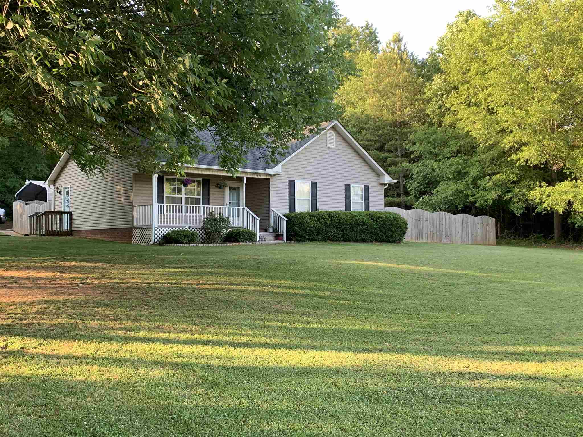 560 Rogers Bridge Road Duncan, SC 29334 - Photo 1 of 19