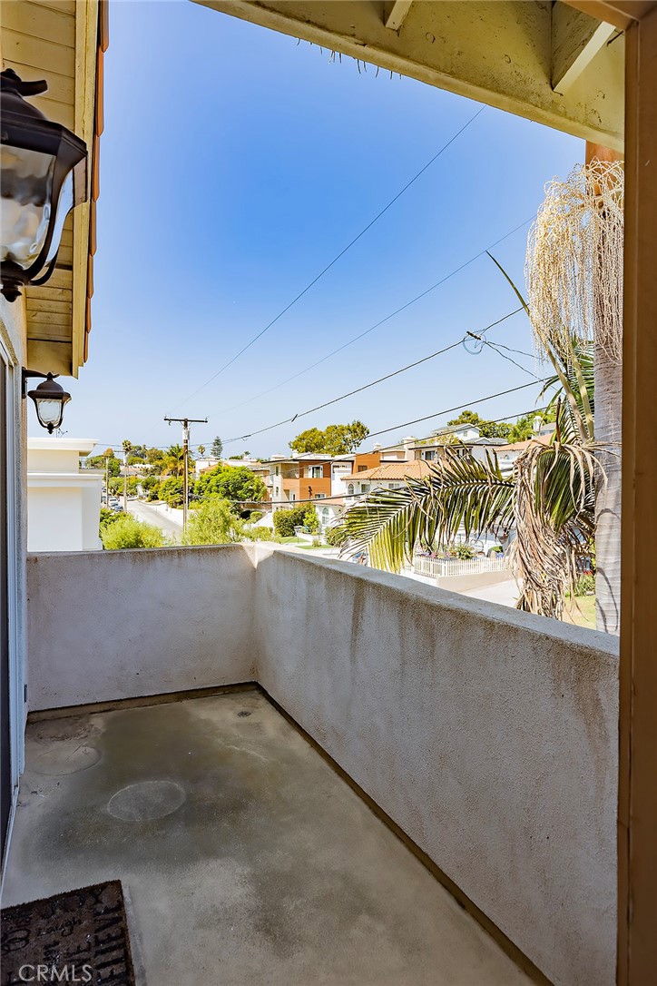 1928 Ruhland Avenue, Unit A Redondo Beach, CA 90278 - Photo 32 of 37