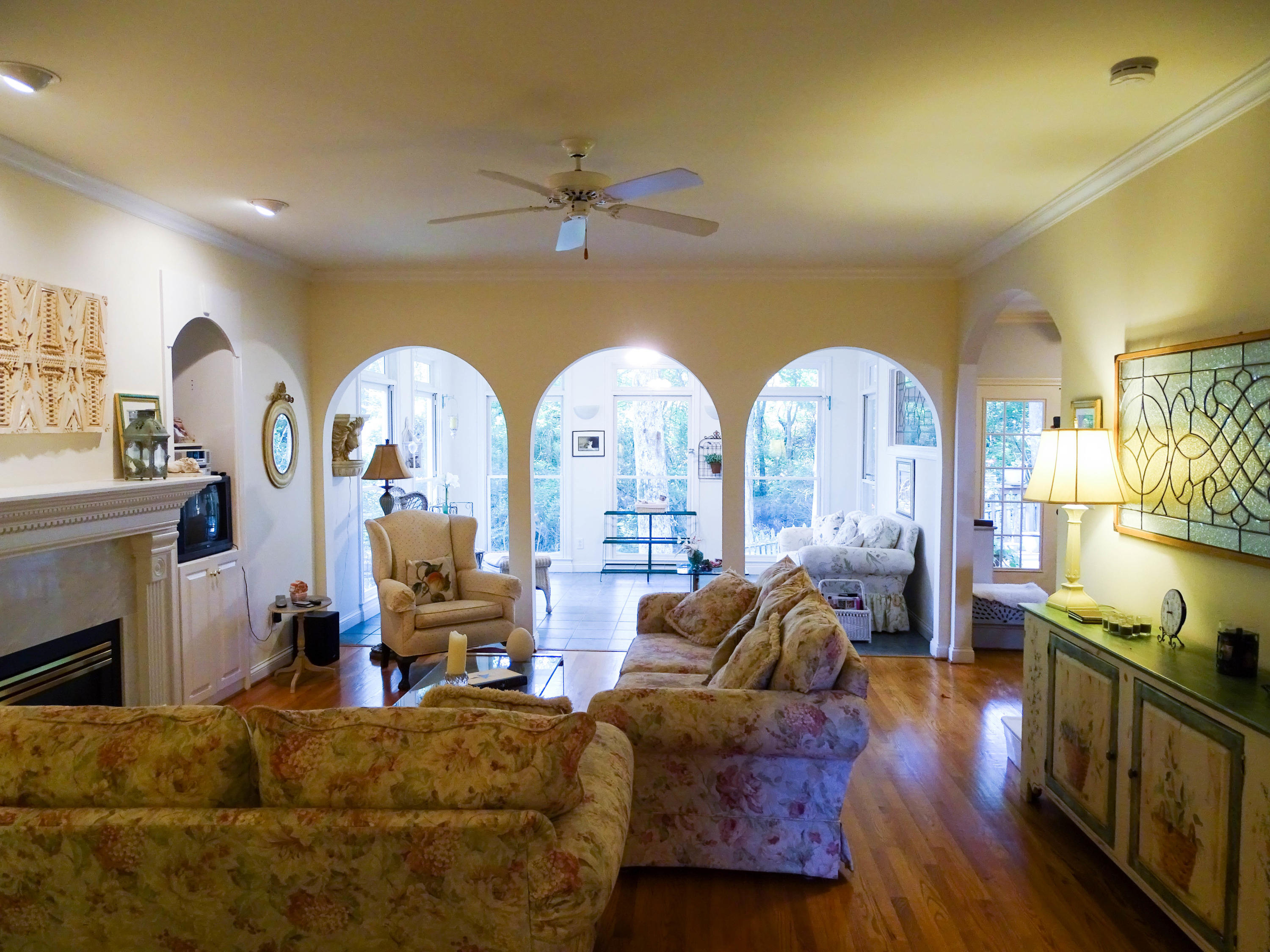 9227 Colchester Ridge Road Knoxville, TN 37922 - Photo 8 of 23 Living Room