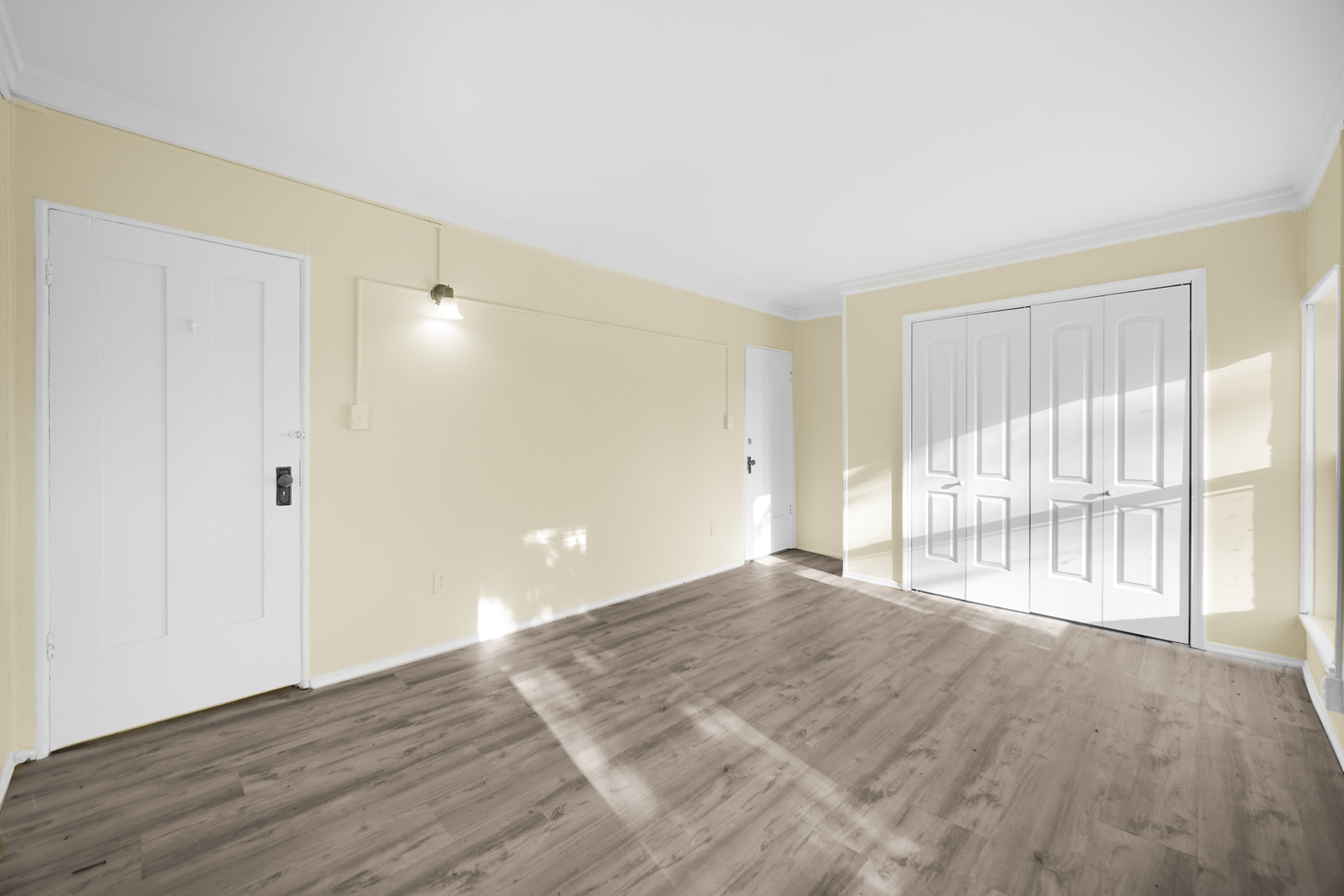 15409 Joliet Road Plainfield, IL 60544 - Photo 25 of 32 a view of an empty room with wooden floor