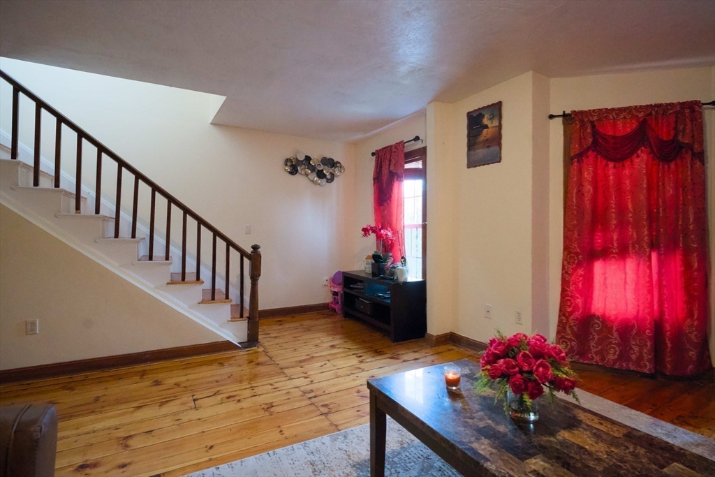 65 Pearl Street Clinton, MA 01510 - Photo 11 of 32