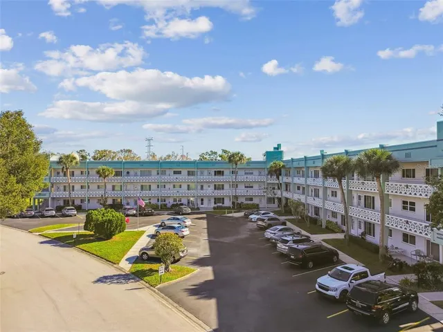 $174,900 | 2455 Finlandia Lane, Unit 67, Clearwater, FL 33763