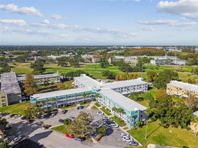 $174,900 | 2455 Finlandia Lane, Unit 67, Clearwater, FL 33763