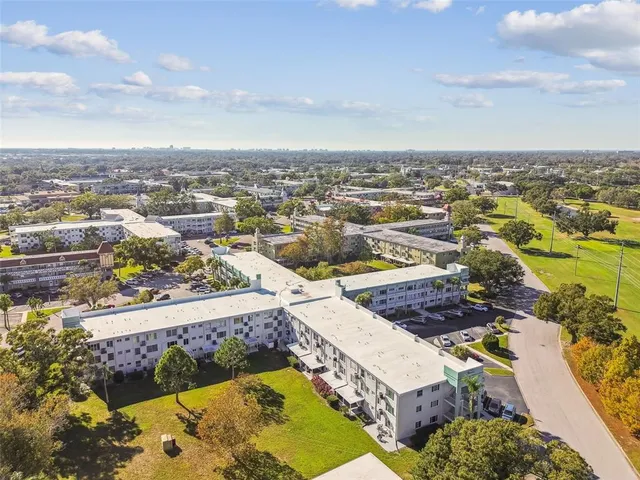 $174,900 | 2455 Finlandia Lane, Unit 67, Clearwater, FL 33763