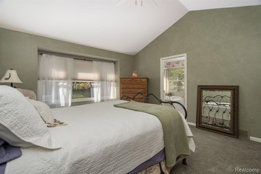 2626 Hickory Lawn Road Rochester Hills, MI 48307 - Photo 23 of 44