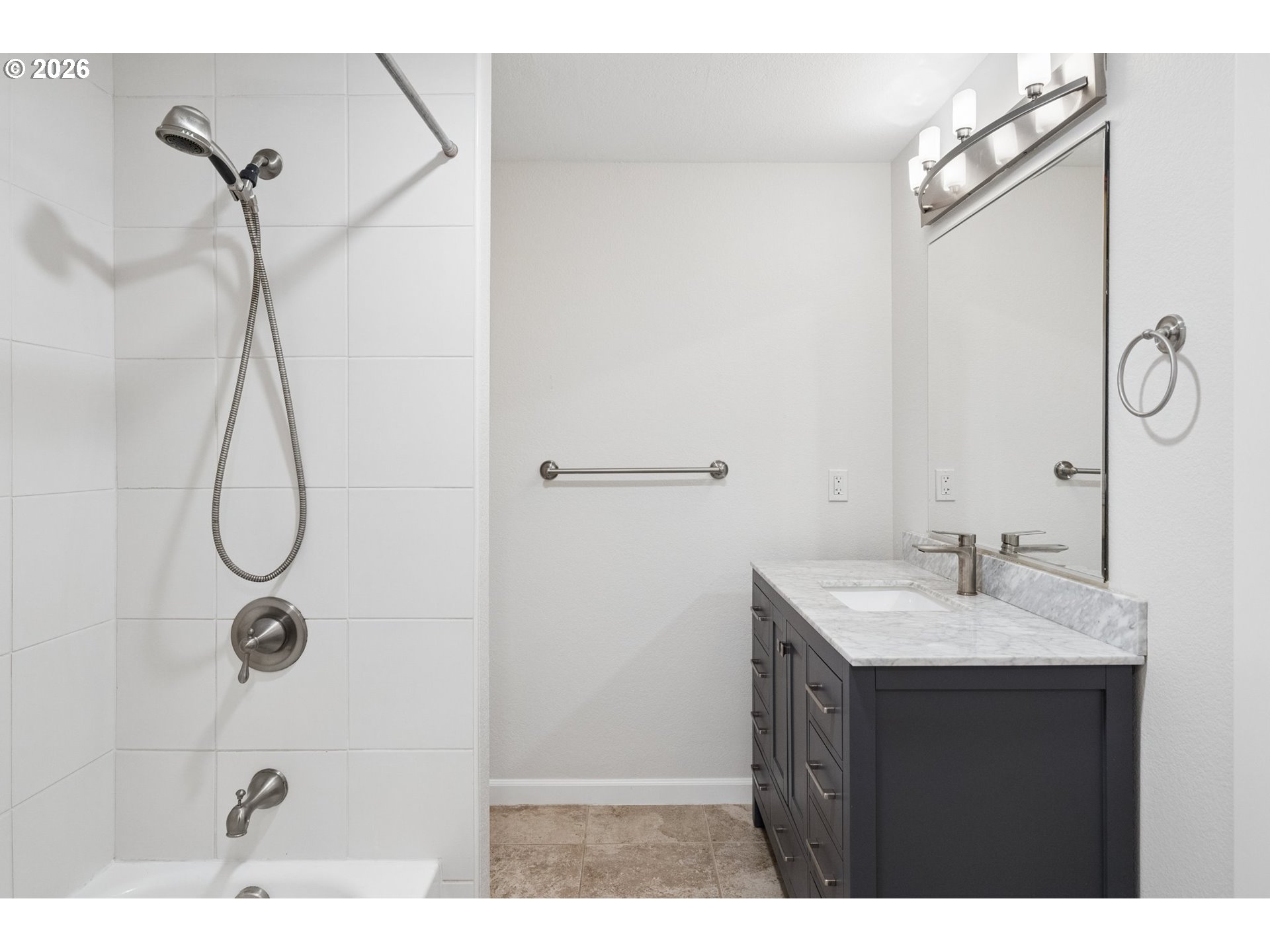 7937 Southwest 40th Avenue, Unit I Portland, OR 97219 - Photo 27 of 48 Bathroom