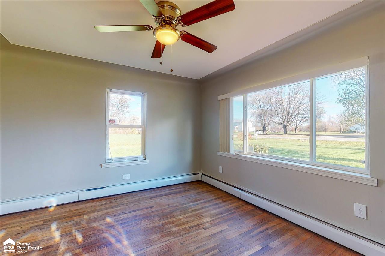 4083 North Center Road Flint, MI 48506 - Photo 19 of 49 50061272-19.JPG