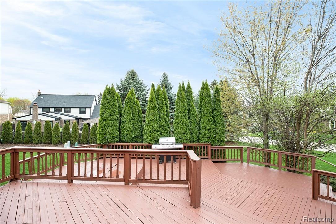 42221 Waterfall Road Northville, MI 48168 - Photo 36 of 39 RM_073.jpg