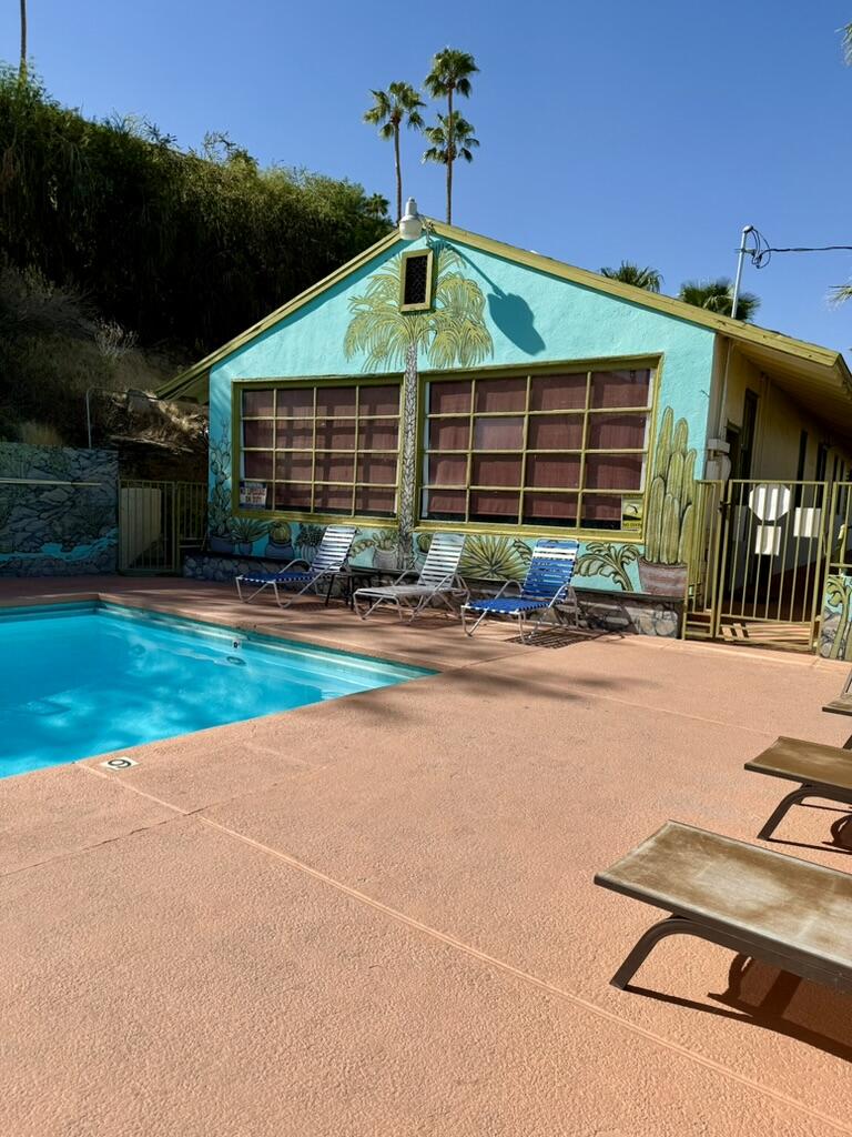 22 Jupiter Street Palm Springs, CA 92264 - Photo 33 of 35 a front view of a house with garden
