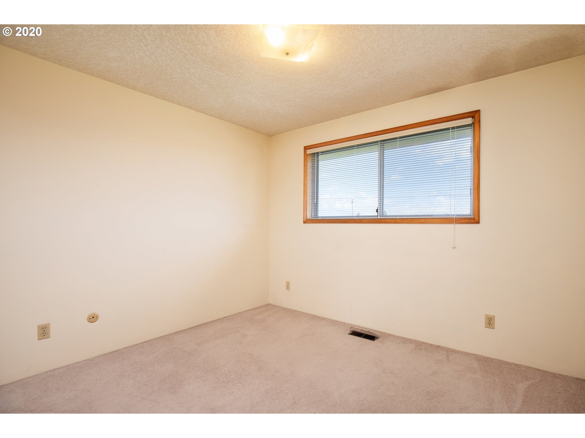 16481 South Springwater Road Oregon City, OR 97045 - Photo 14 of 32