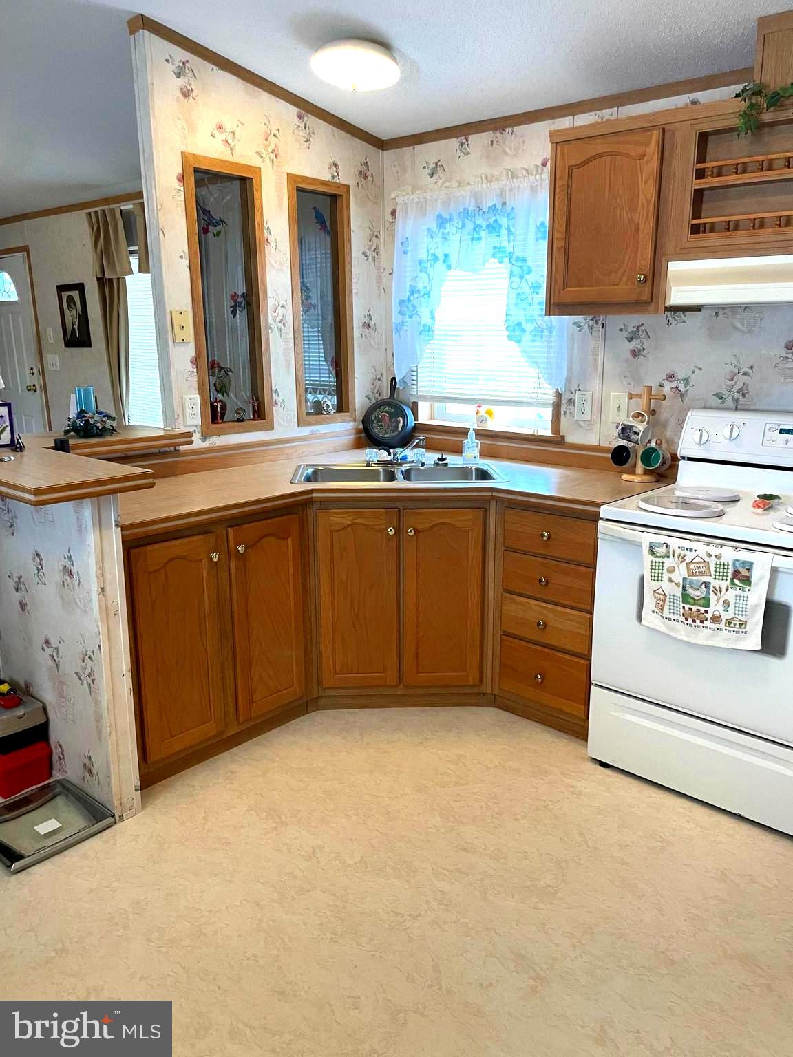 31 Jere Road Gordonville, PA 17529 - Photo 12 of 28 Window at the sink