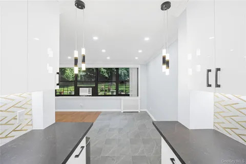 $619,000 | 75-34 Bell Boulevard, Unit LF | Astoria