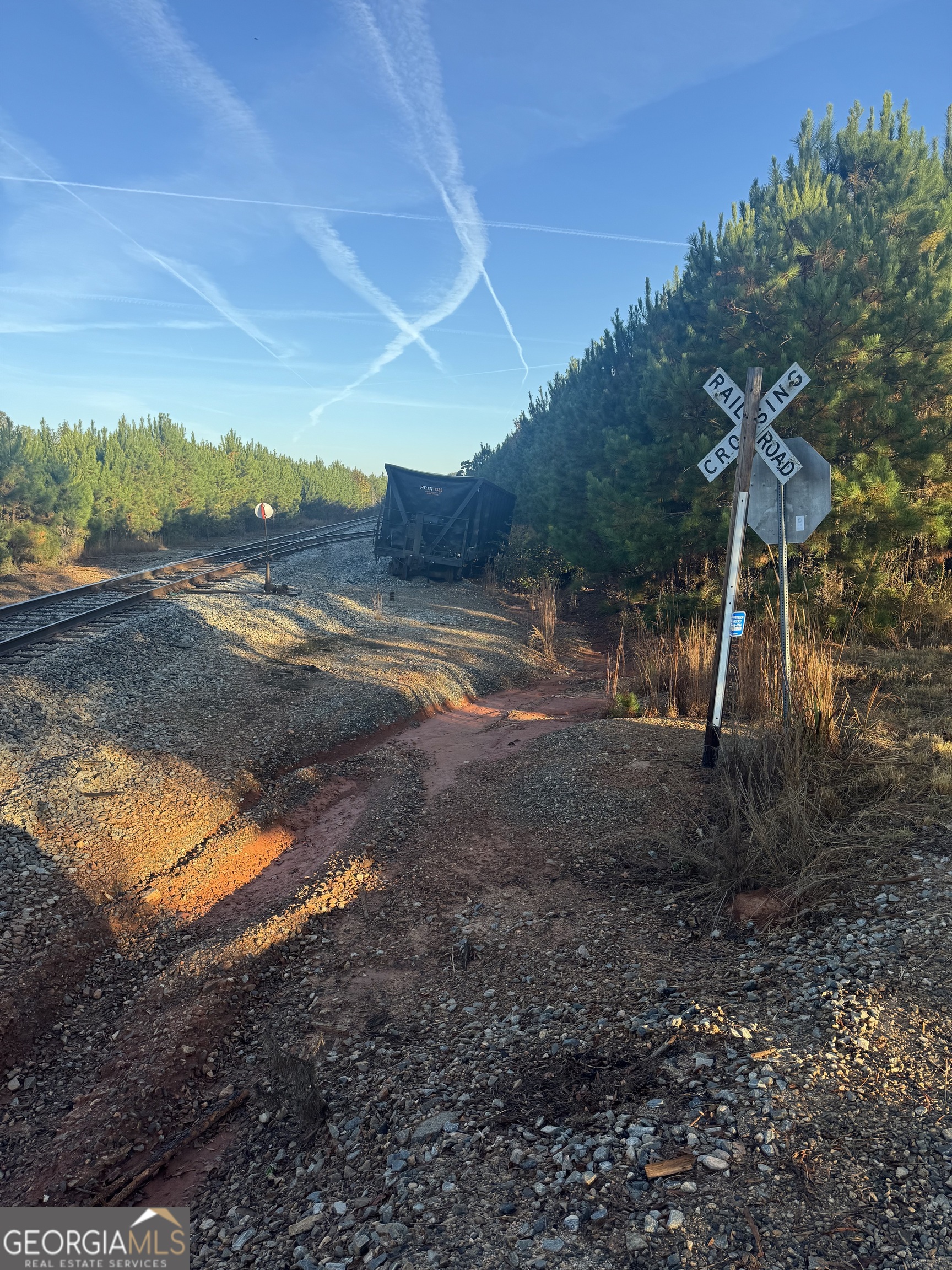 0 Pacific Road Monticello, GA 31064 - Photo 3 of 7 a backyard of a house with table and chairs