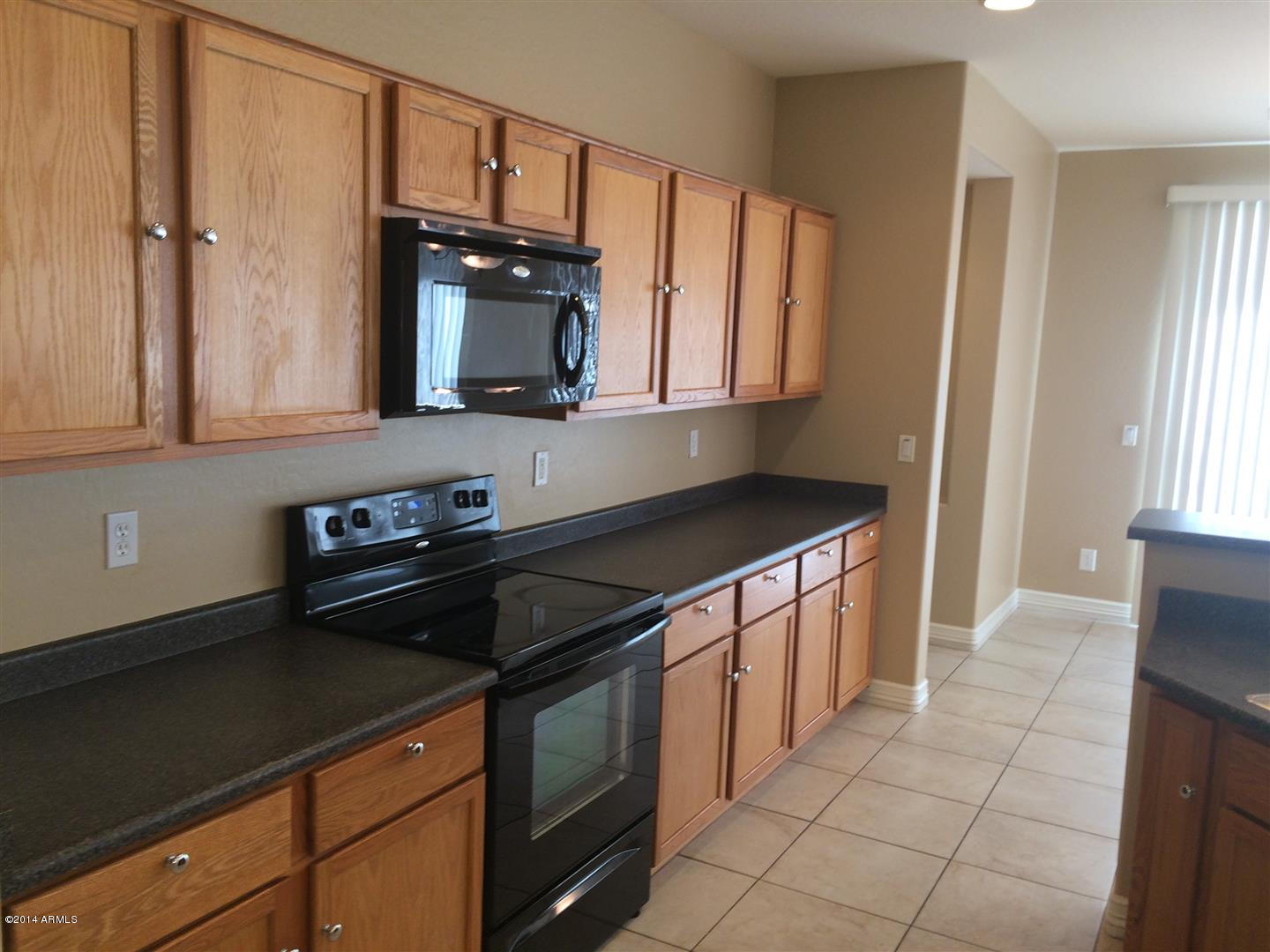 3331 West Grenadine Road Phoenix, AZ 85041 - Photo 5 of 22 Kitchen Cabinets